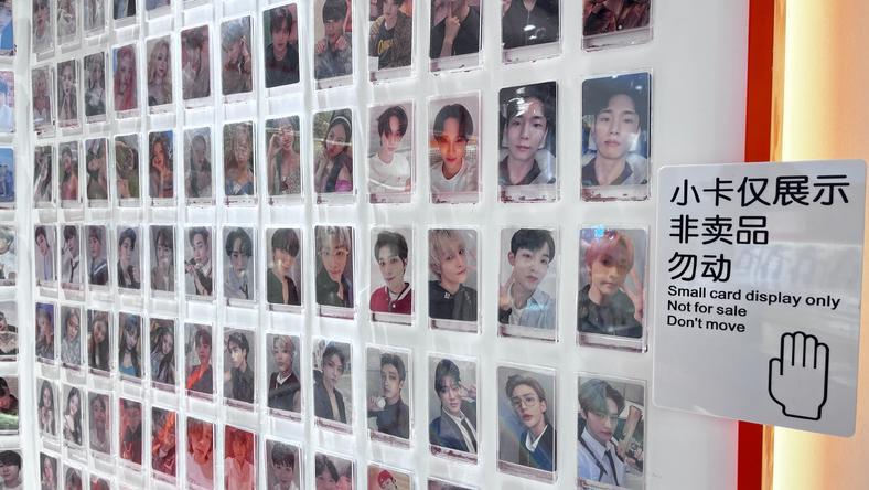 50亿收入仍遇冷,明星小卡需转型